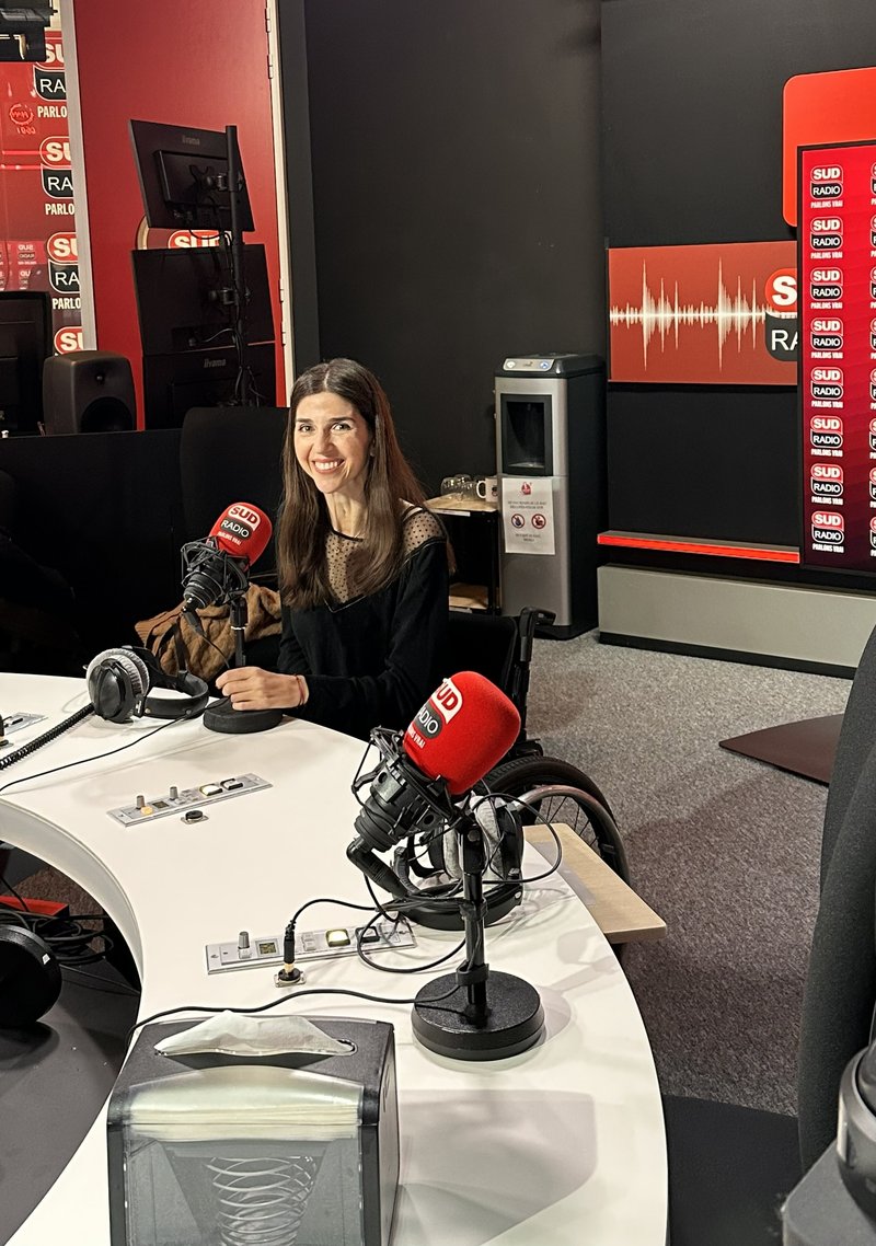 Visuel du podcast Dialogues, inclusion et RSE, présenté par Virginie Dubost.